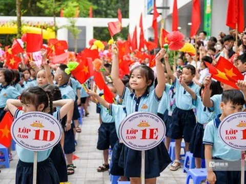 Dự kiến đưa tiếng Anh là môn học bắt buộc từ lớp 1