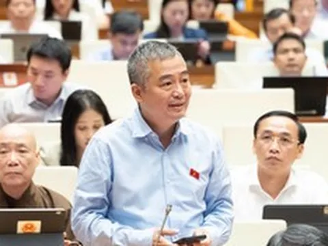 ĐBQH: Sức ép tự chủ khiến bác sĩ giỏi tìm đường lên các thành phố, mở phòng khám tư
