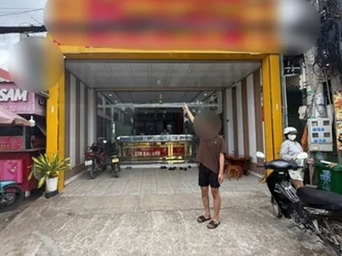 Bắt nam sinh viên giật lắc vàng 17 triệu đồng sau 3 giờ