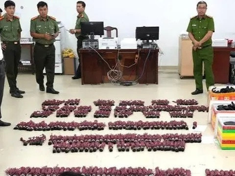 Triệt phá thành công đường dây vận chuyển gần 9.300 kíp nổ từ Lào vào Việt Nam