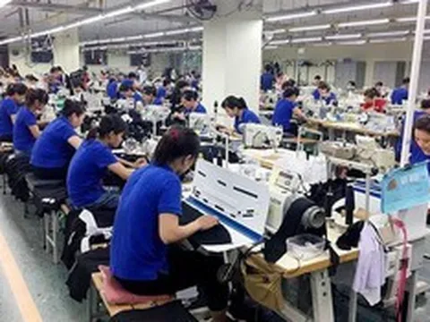 Lao động nữ đóng BHXH 20 năm và 30 năm, lương hưu chênh nhau thế nào?
