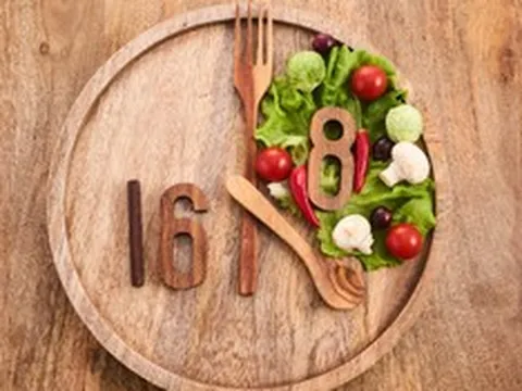 Ăn 16:8 để giảm cân, nam thanh niên 23 tuổi bất ngờ khi đi khám