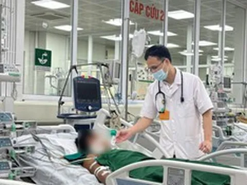Tự mua thuốc nam trên mạng về sử dụng, thanh niên 28 tuổi đối mặt cửa tử