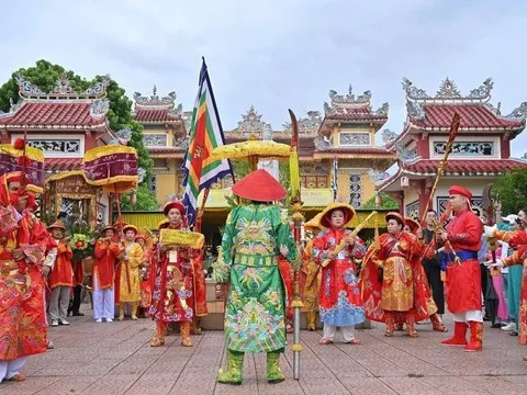 Lễ hội điện Huệ Nam: Giá trị văn hóa, tín ngưỡng hội tụ bên dòng sông Hương
