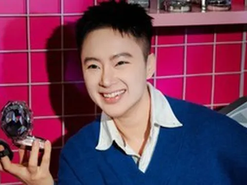 Angela Phương Trinh gây ngỡ ngàng với diện mạo khác lạ