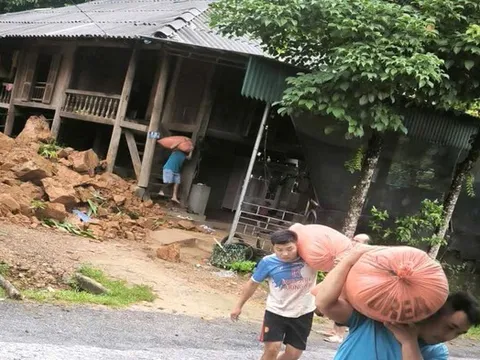 Mưa bão diễn biến phức tạp, Thanh Hóa khẩn cấp di dời hàng trăm hộ dân