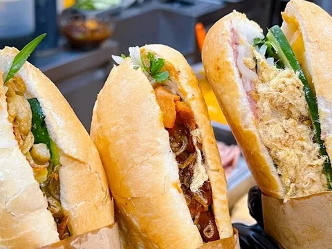 Nghi ngộ độc sau khi ăn bánh mì ở Gia Lai: 150 người nhập viện, đã lấy mẫu xét nghiệm