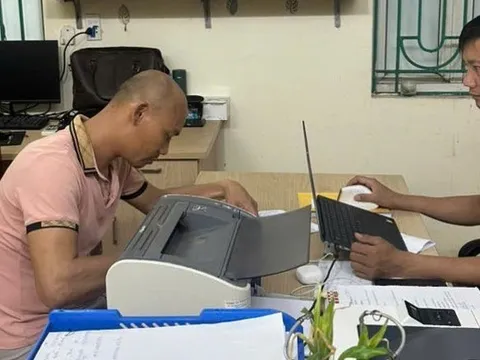 Tạm giam người đàn ông dâm ô 2 bé gái ở Hưng Yên