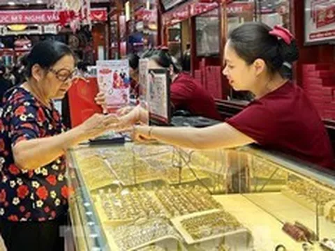 Giá vàng hôm nay (28/8): Đảo chiều tăng trở lại