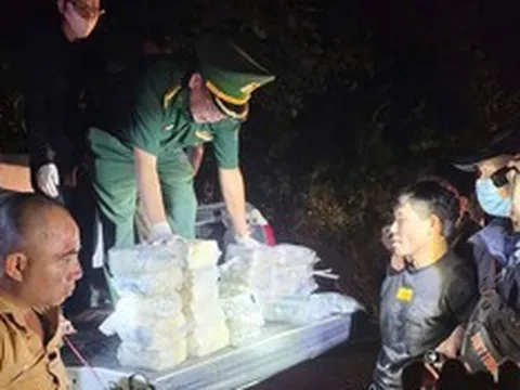 Màn tháo chạy bất thành của 2 người đàn ông chở gần 29kg ma túy