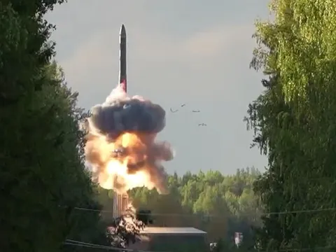Nga thử tên lửa đạn đạo liên lục địa ICBM từ địa điểm nghi bị drone Ukraine tiếp cận
