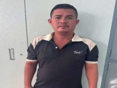 Tạm giữ người đàn ông dùng chậu bê tông đập vào đầu bạn nhậu