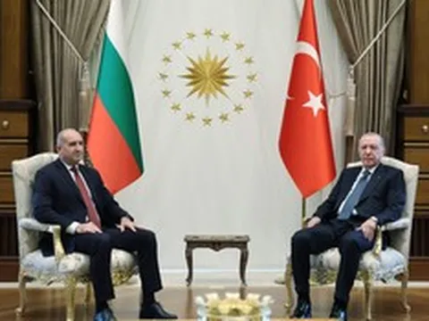 Đằng sau việc Bulgaria đóng băng một thỏa thuận khí đốt quan trọng