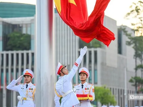 Trang nghiêm Lễ thượng cờ mừng ngày Quốc khánh 2/9