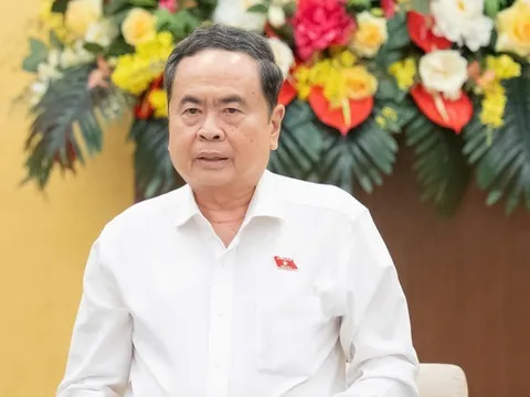Chủ tịch Quốc hội: Không tạo thêm thủ tục, không đẩy khó khăn về phía người dân