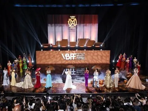 Từ sàn diễn thời trang đến Chum Show, Miss World 2026 trải nghiệm Libera Nha Trang