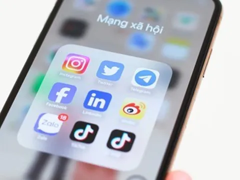 Chủ tài khoản mạng xã hội từ 1 triệu người theo dõi có thể sẽ phải khai báo