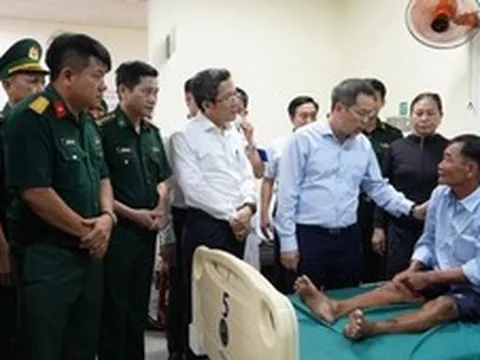 32 ngư dân tàu QNa 90859 TS gặp nạn trên biển trở về địa phương