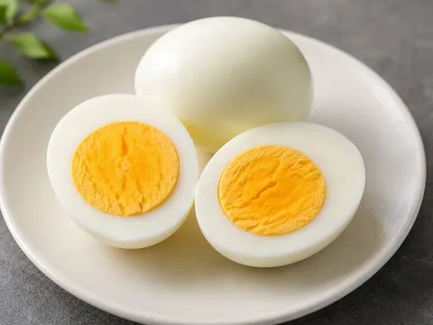 Ăn trứng theo cách "vạn người mê", 3 người nguy kịch