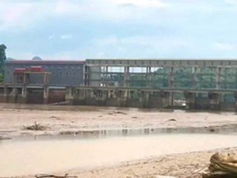 Nguyên nhân nước sông Mã - khu vực lòng hồ Thủy điện Cẩm Thủy cạn trơ đáy