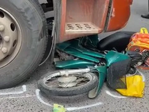 Ô tô tải va chạm xe máy, 3 người tử vong