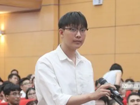 Thủ khoa bác sĩ nội trú Đại học Y Hà Nội chọn sản phụ khoa khiến cả hội trường vỗ tay