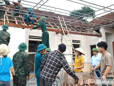 Người dân chủ động tháo dỡ nhà cửa bàn giao mặt bằng cho dự án cao tốc gần 24.000 tỷ đồng