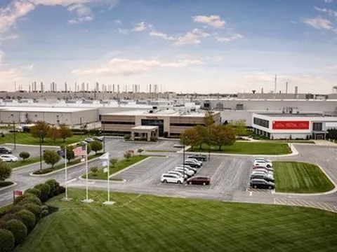 Toyota, Honda, Nissan đứng trước thách thức lớn