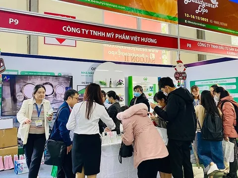 Vì sao phụ nữ Việt Nam ưa chuộng mỹ phẩm Hàn Quốc?