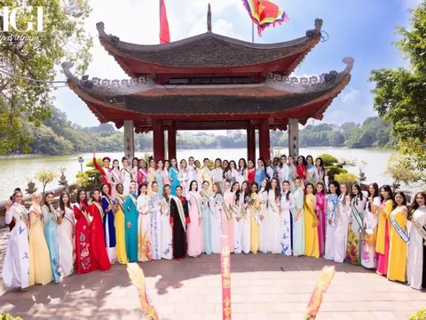 "Thí sinh Miss Grand International 2023 hạnh phúc khi diện áo dài Việt"