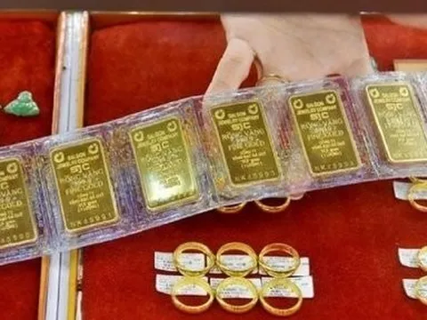 Giá vàng 8/3: Vàng SJC neo ở mức cao, sát mốc 82 triệu đồng/lượng