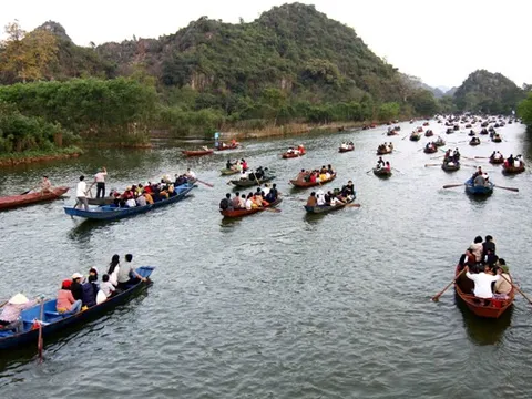 Chùa Hương không khai hội, dừng đón khách đầu xuân 2022