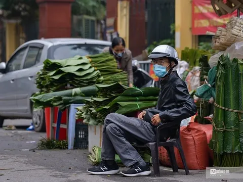 Chợ lá dong lâu đời nhất Thủ đô vắng vẻ ngày cận Tết