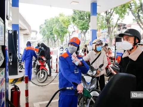 Bộ Công Thương đề nghị giảm 50% thuế bảo vệ môi trường với xăng, dầu