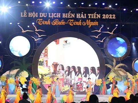 Hải Tiến khai hội du lịch biển 2022