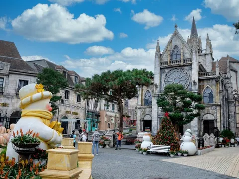 Đà Nẵng kích cầu du lịch dịp cuối năm: Giá tốt và an toàn