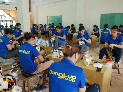 Thị trường trang phục và dụng cụ thể thao lao đao bởi dịch COVID-19