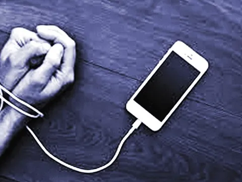 Mặt trái về sức khoẻ của điện thoai thông minh và mạng xã hội