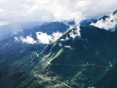 Đèo Ô Quy Hồ - Nơi ‘gặp gỡ’ đất trời