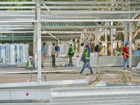 Cách làm sáng tạo thần tốc xây dựng bệnh viện dã chiến tại TPHCM