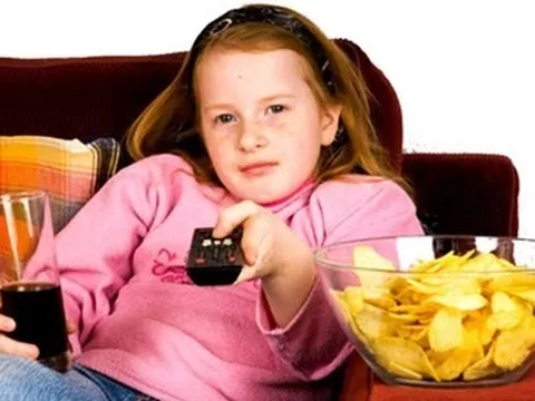 Cảnh báo trẻ tăng nguy cơ béo phì trong mùa dịch