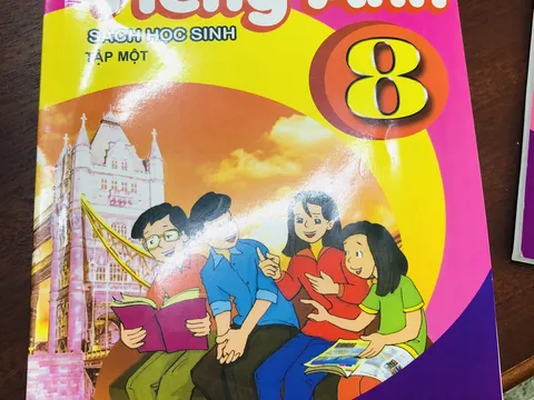 Hàng trăm quyển 'sách Tiếng Anh' không hóa đơn chứng từ bị thu giữ tại Vĩnh Phúc