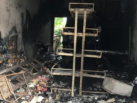 Cháy tiệm tạp hóa khiến 2 vợ chồng tử vong ở Hải Phòng: Thi thể có nhiều vết đâm