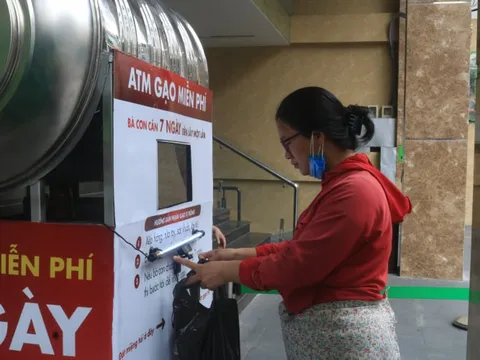Những “cây ATM” đặc biệt trong tâm dịch TPHCM