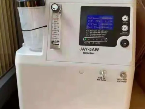 TP Hồ Chí Minh : Người dân đổ xô mua máy tạo oxy để dự phòng chữa bệnh COVID-19 tại nhà