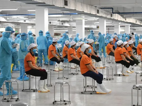 Bình Dương đề nghị Bộ Quốc phòng ‘chi viện’ gấp