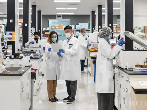 Vingroup nhận chuyển giao độc quyền công nghệ sản xuất vắc xin mRNA phòng Covid-19 tại Việt Nam