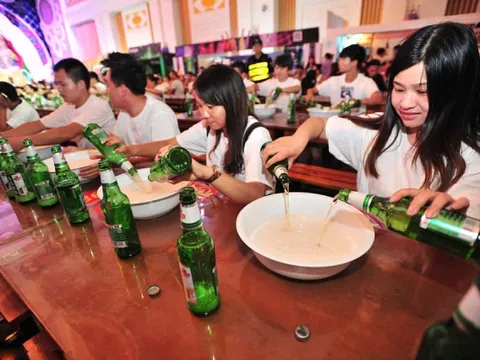 Văn hoá làm việc độc hại trong ngành công nghệ Trung Quốc