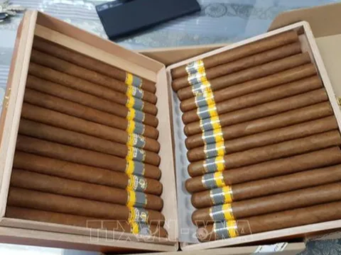 Bị bắt vì buôn bán hàng cấm trên mạng xã hội