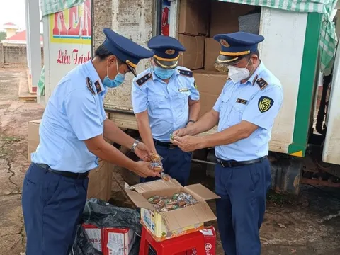 Phát hiện, thu giữ hàng nghìn chiếc bánh Trung thu không rõ nguồn gốc, xuất xứ